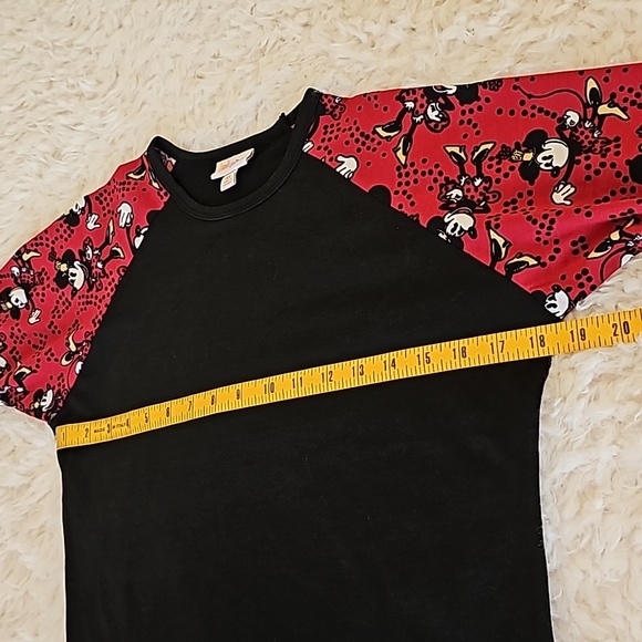 $FREE w/ Purchase: LuLa Roe Randy Baseball Tee w/ Disney Character 3/4 Sleeves - Picture 8 of 11